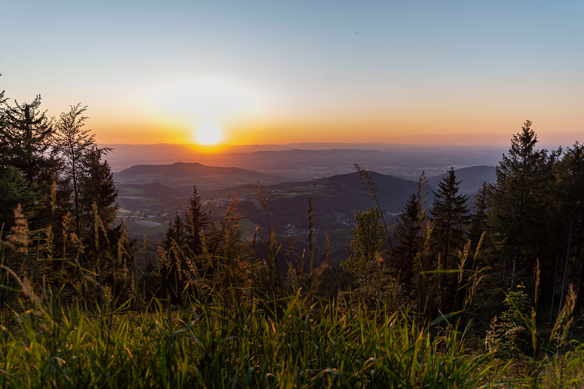 Sonnenuntergang über einer Bergkette