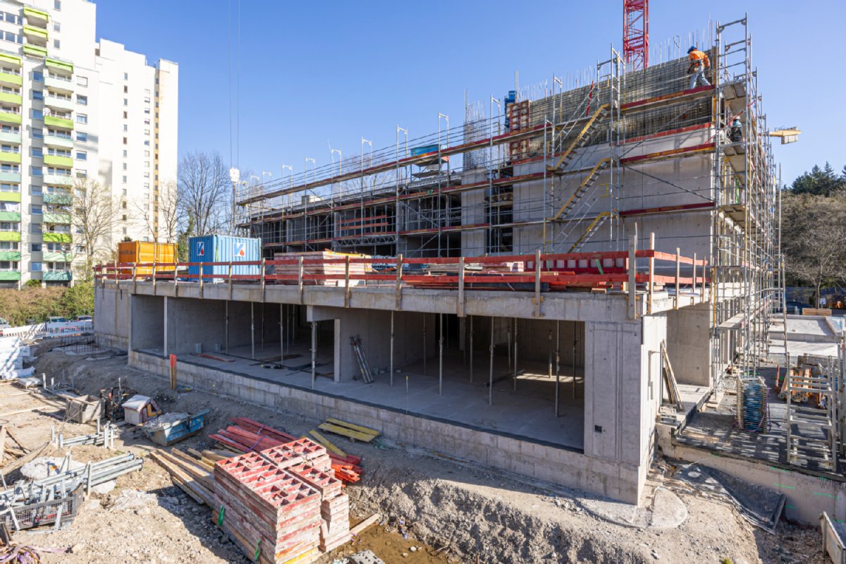 Baustelle Wirthstraße, der Rohbau wird fertiggestellt