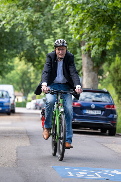 Bürgermeister Martin Haag auf dem Fahrrad