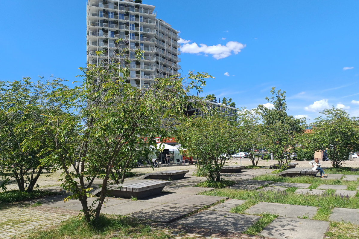 Zollhallenplatz